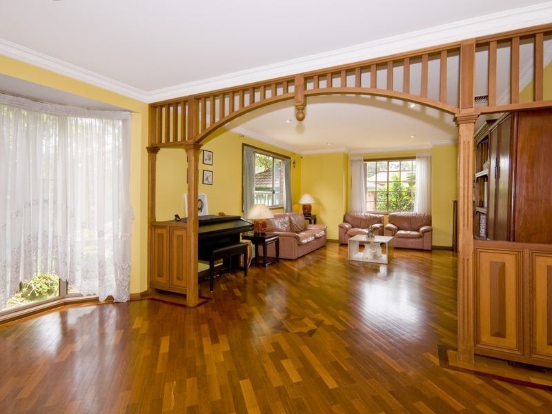 12 Cumberland Avenue, Lane Cove NSW 2066