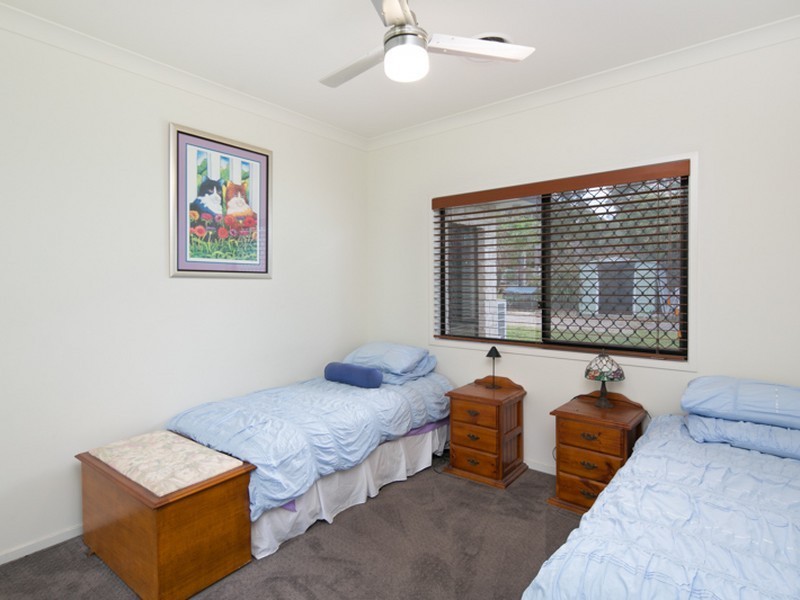 25 Clive Road, Birkdale QLD 4159