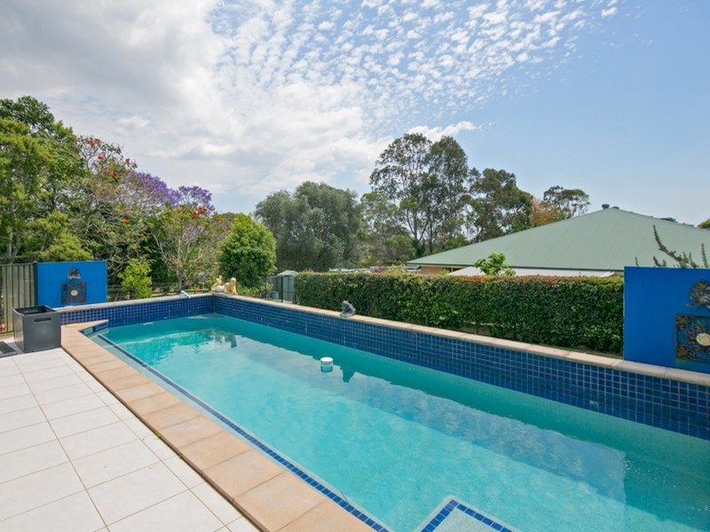 25 Clive Road, Birkdale QLD 4159