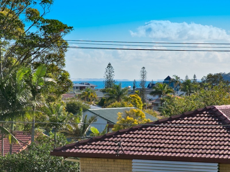 54 Bates Drive, Birkdale QLD 4159