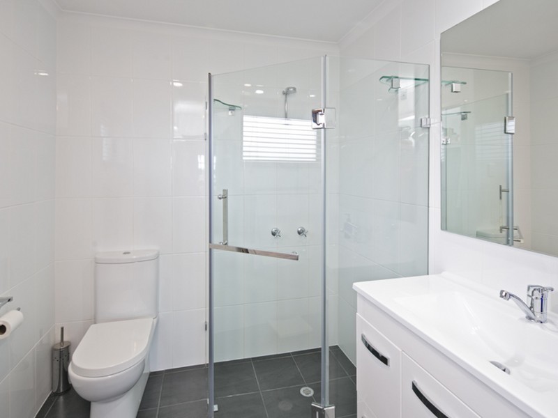 54 Bates Drive, Birkdale QLD 4159