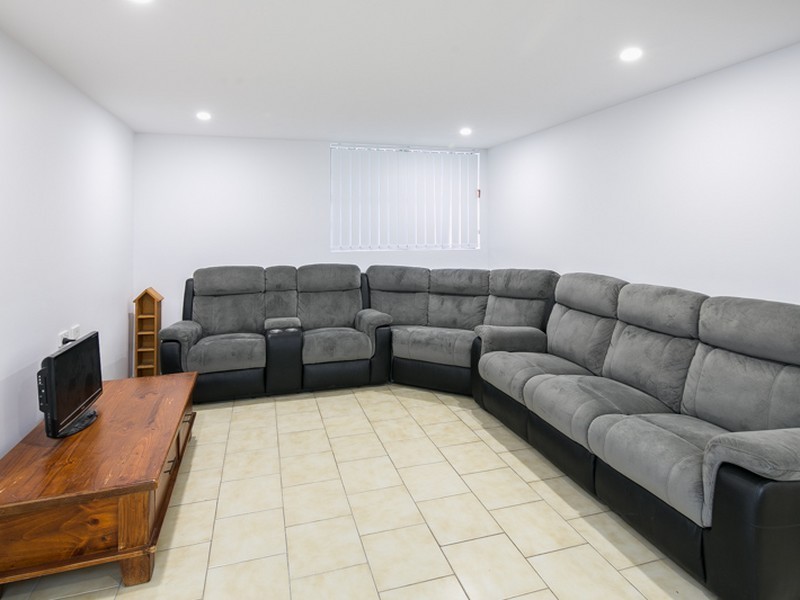 54 Bates Drive, Birkdale QLD 4159