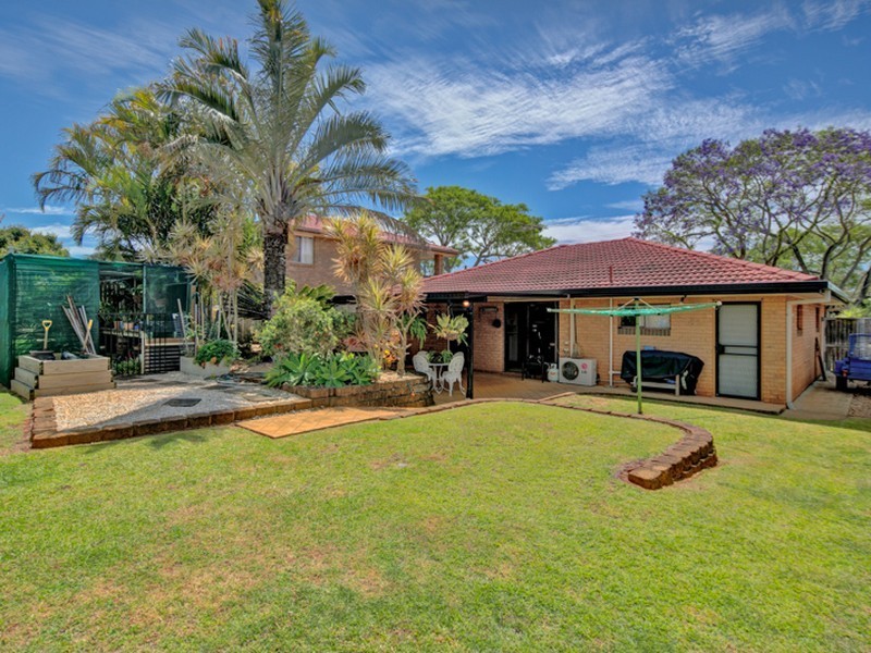 4 Charles Street, Birkdale QLD 4159