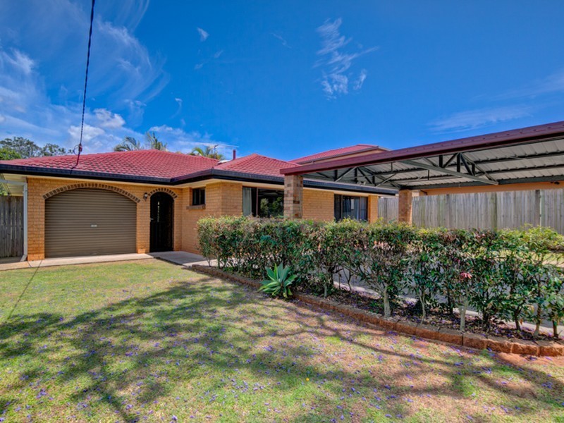 4 Charles Street, Birkdale QLD 4159