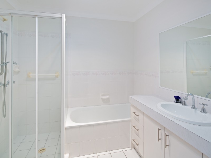 2/19 Victor Street, Birkdale QLD 4159