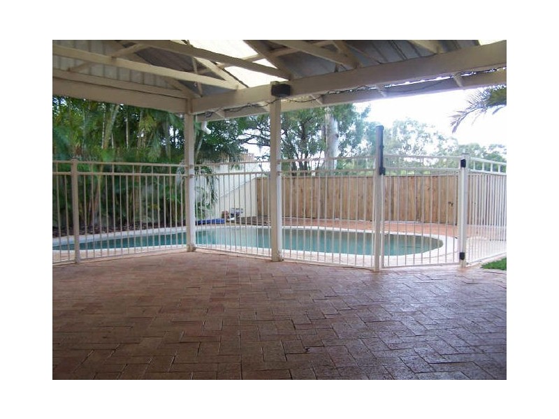 62 Clive Road, Birkdale QLD 4159