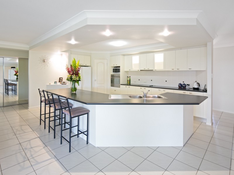 8 Hodges Close, Wellington Point QLD 4160