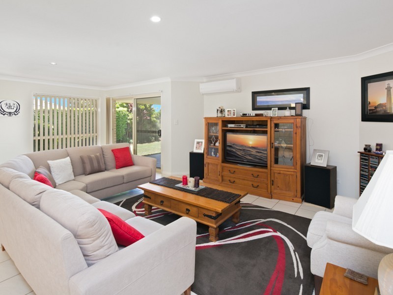 8 Hodges Close, Wellington Point QLD 4160