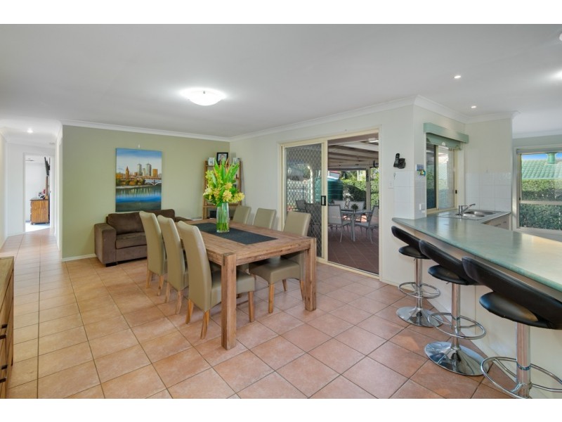 89 Creek Road, Birkdale QLD 4159