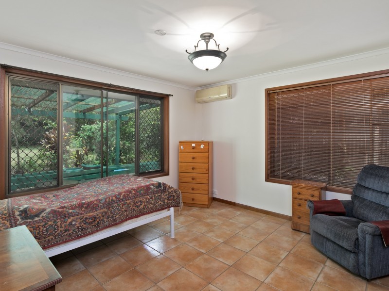 252 Mooroondu Road, Thorneside QLD 4158