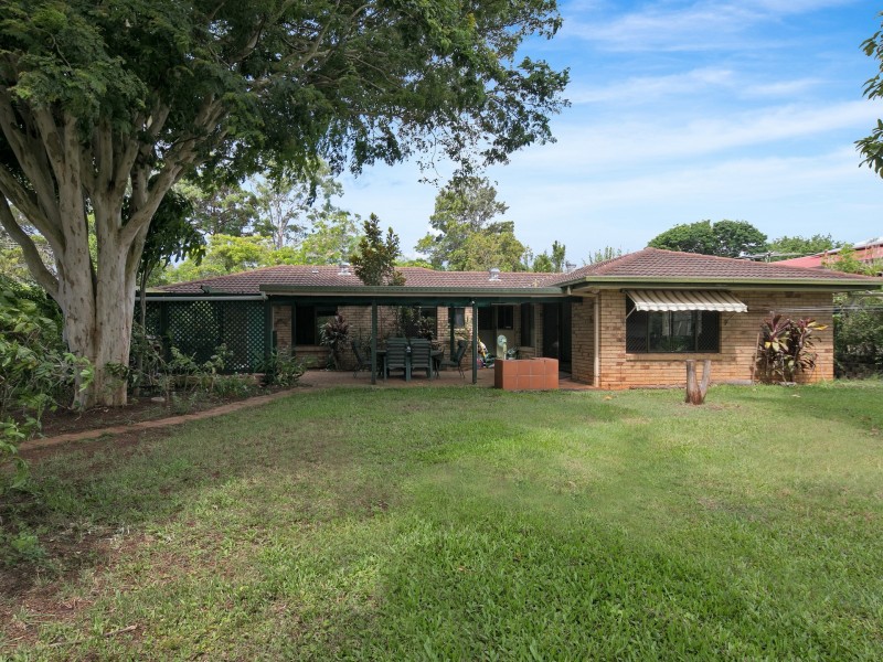252 Mooroondu Road, Thorneside QLD 4158