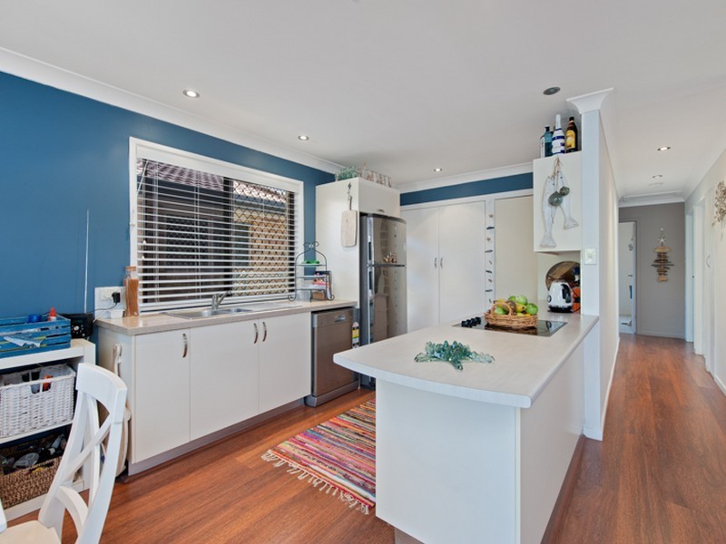 11 Daniel Street, Lota QLD 4179