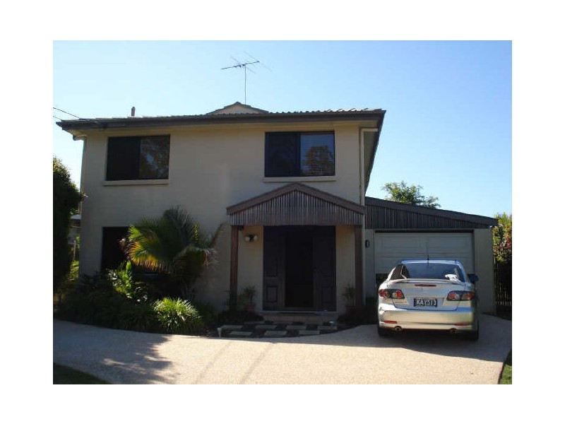 215 Wondall Road, Wynnum West QLD 4178