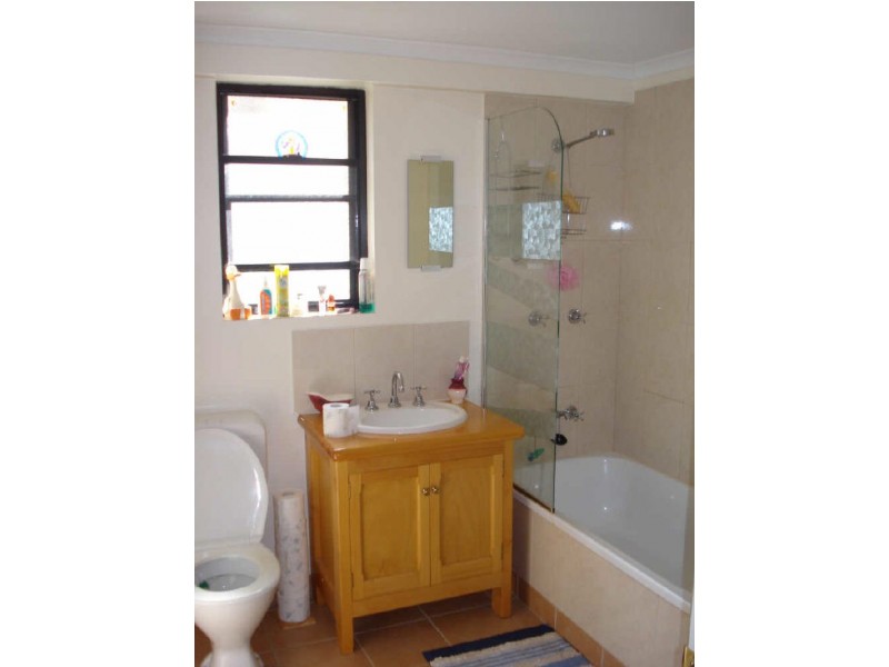 215 Wondall Road, Wynnum West QLD 4178