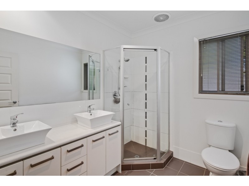 4 Raife Close, Wellington Point QLD 4160