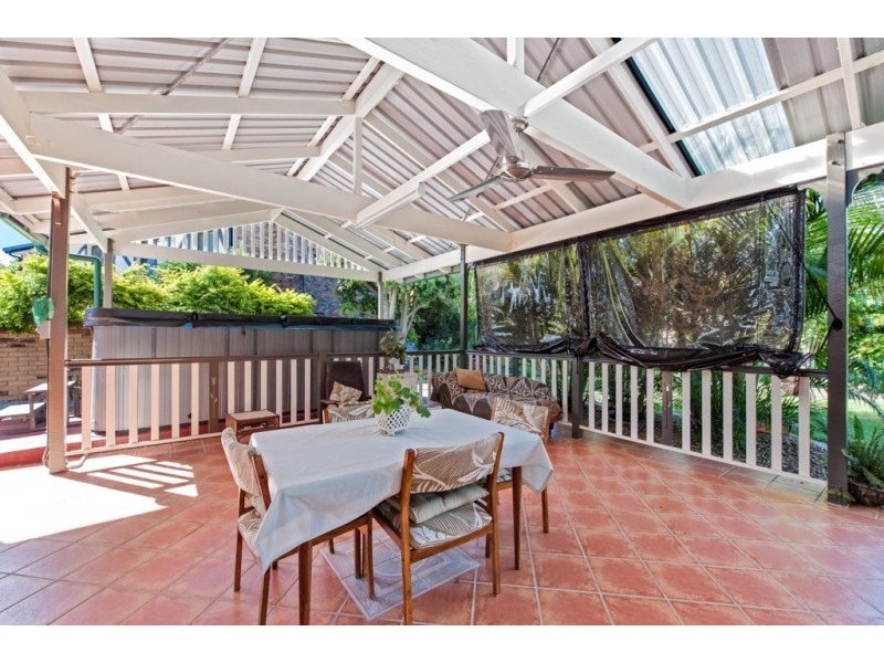 11 Ruth Street, Birkdale QLD 4159