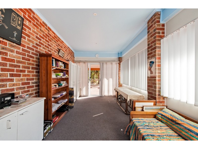 11 Ruth Street, Birkdale QLD 4159