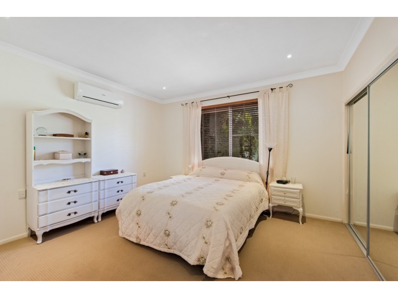 11 Ruth Street, Birkdale QLD 4159