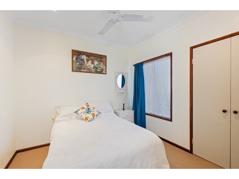 11 Ruth Street, Birkdale QLD 4159