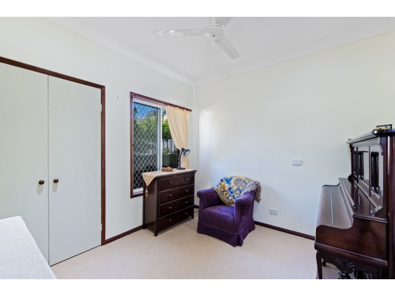 11 Ruth Street, Birkdale QLD 4159