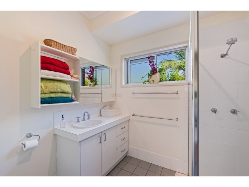 11 Ruth Street, Birkdale QLD 4159