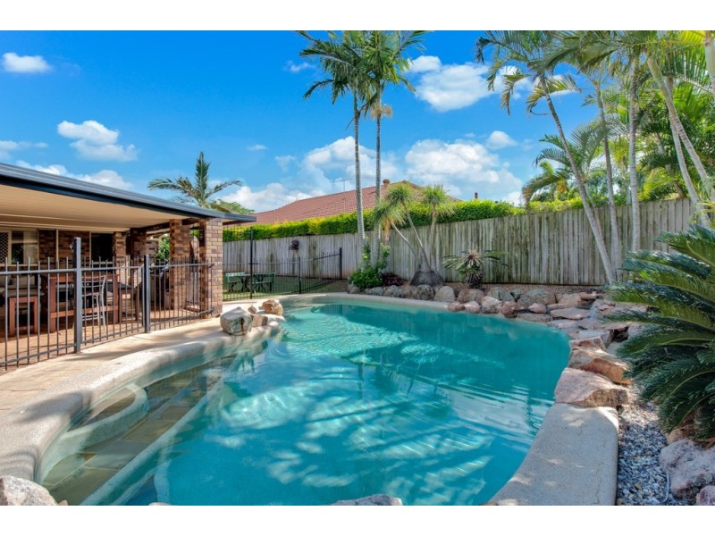 2 Harrogate Terrace, Birkdale QLD 4159