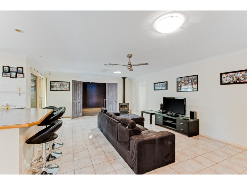 2 Harrogate Terrace, Birkdale QLD 4159