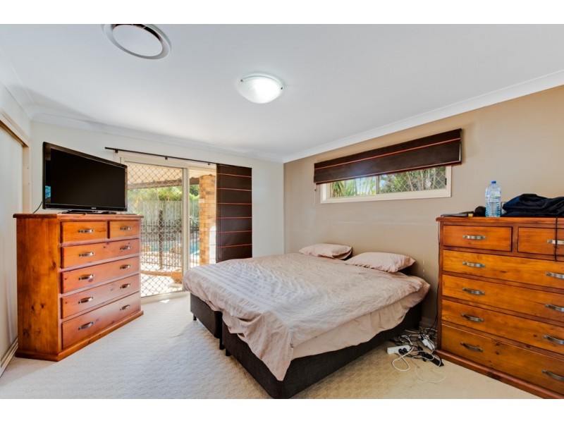 2 Harrogate Terrace, Birkdale QLD 4159