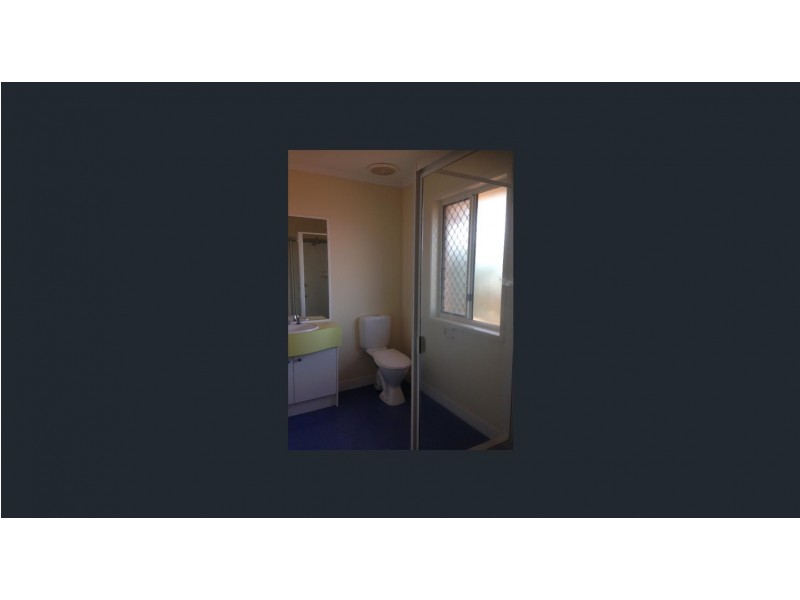 4 Almond Avenue, Birkdale QLD 4159