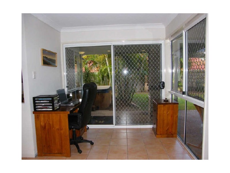 12 Goodenia St, Birkdale QLD 4159