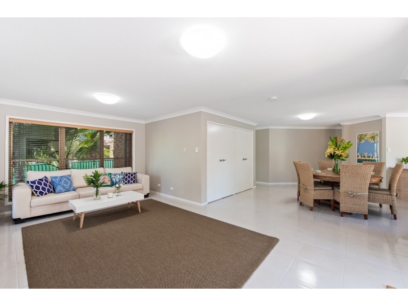 65 Dorsal Drive, Birkdale QLD 4159