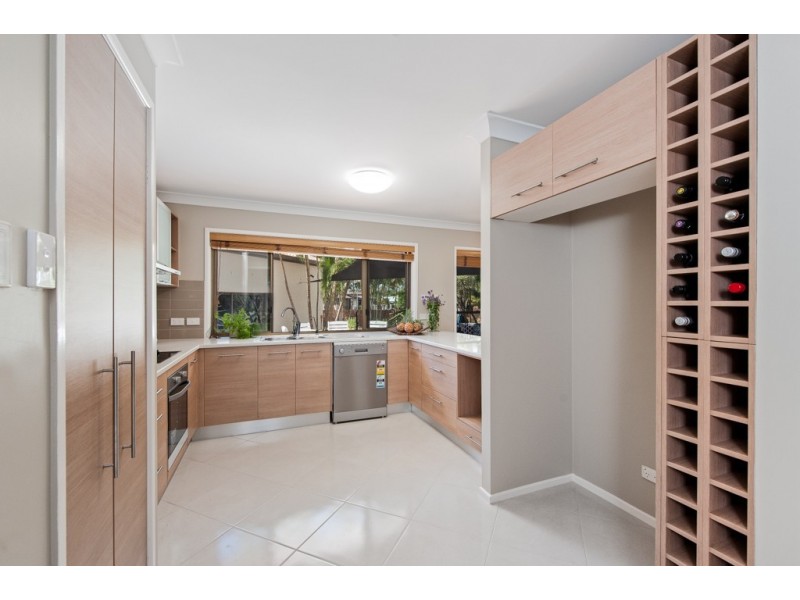 65 Dorsal Drive, Birkdale QLD 4159