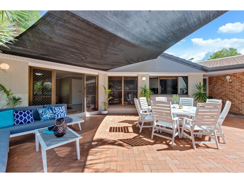 65 Dorsal Drive, Birkdale QLD 4159