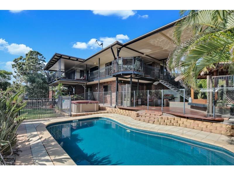 23 Clive Road, Birkdale QLD 4159