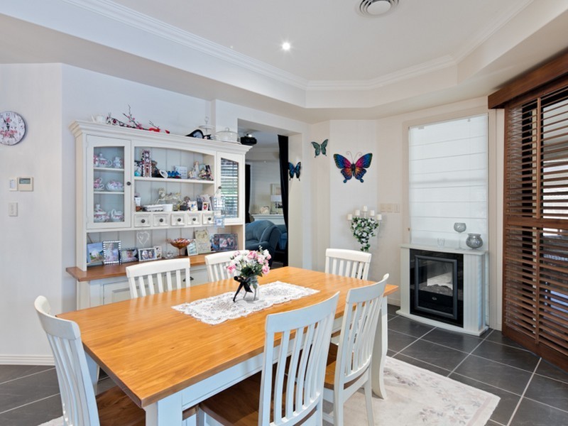 16 Creswick Place, Birkdale QLD 4159