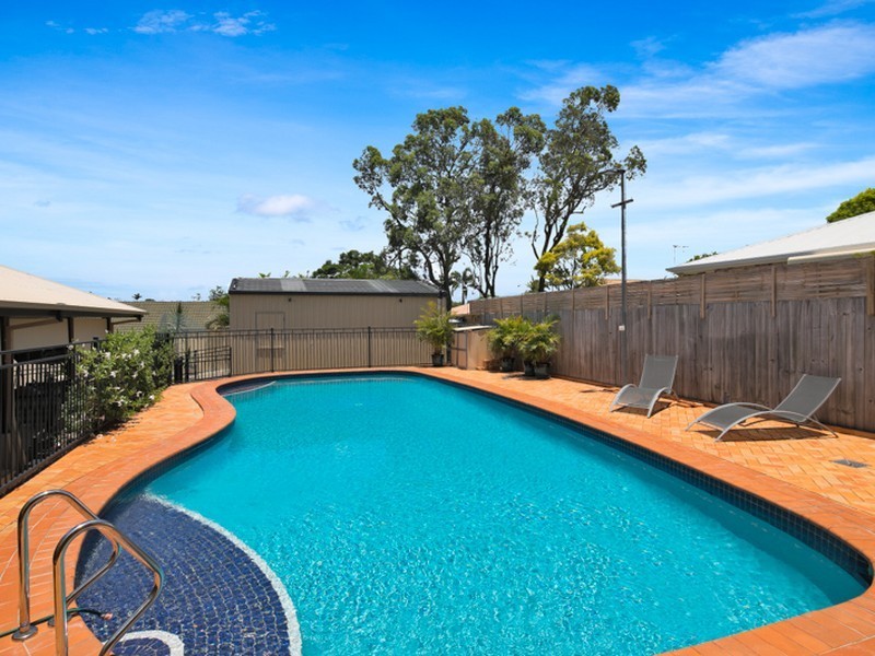 16 Creswick Place, Birkdale QLD 4159