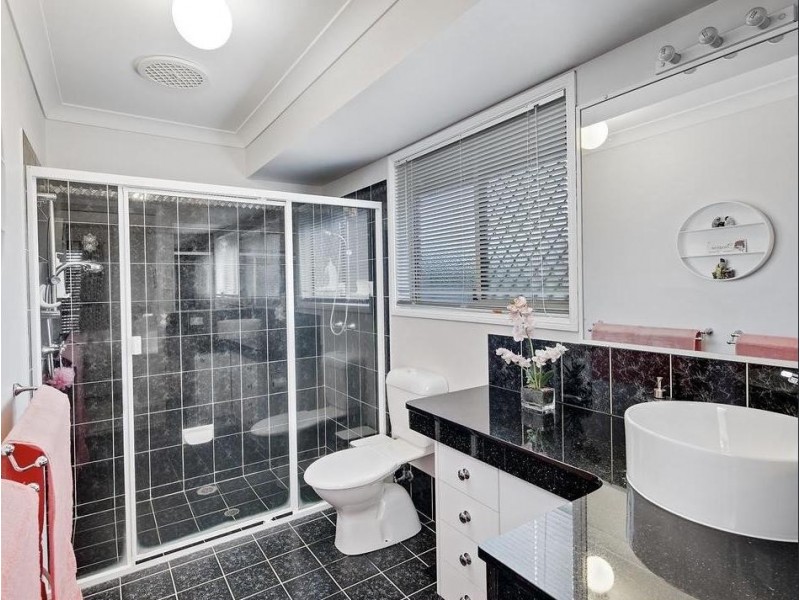 3 Burgess Court, Wellington Point QLD 4160