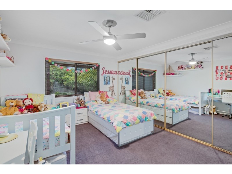 13 Bailey Road, Birkdale QLD 4159