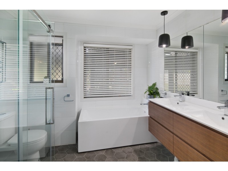 46 Makaha Drive, Birkdale QLD 4159