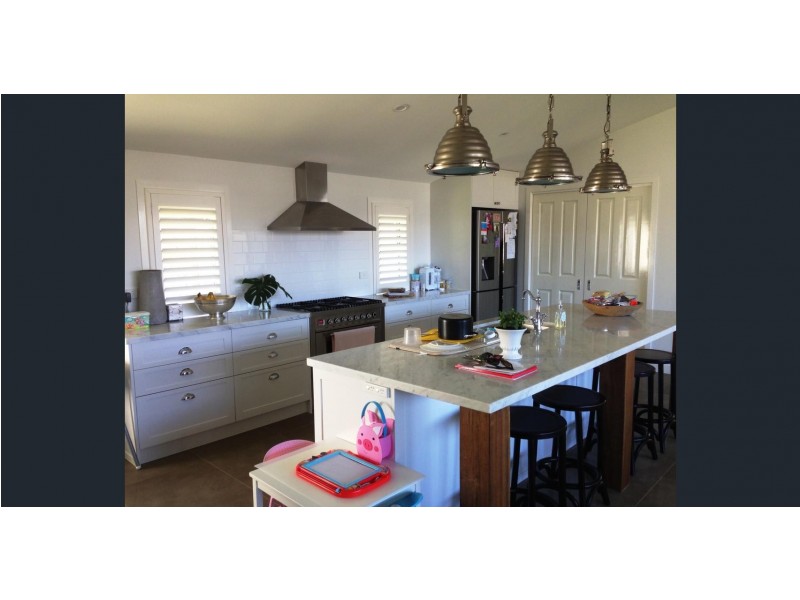 9 Somersby Court, Birkdale QLD 4159