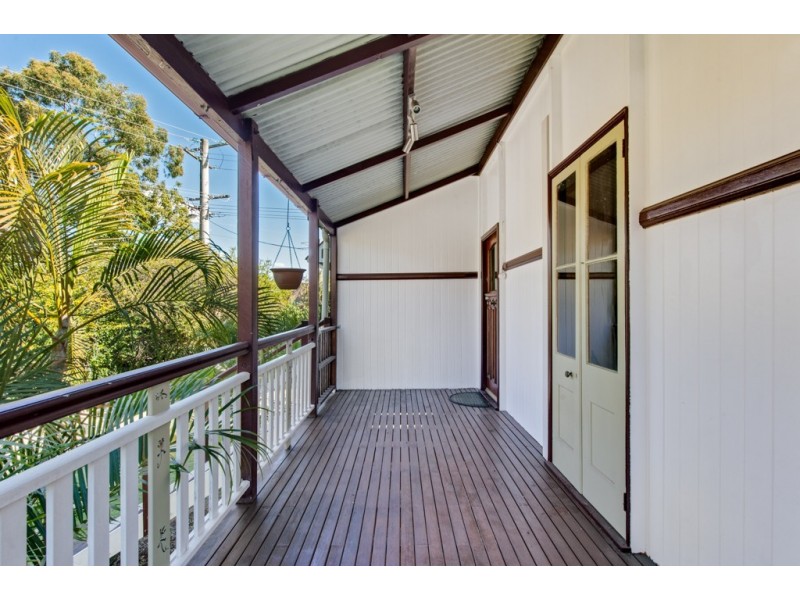 25 Charles Street, Birkdale QLD 4159