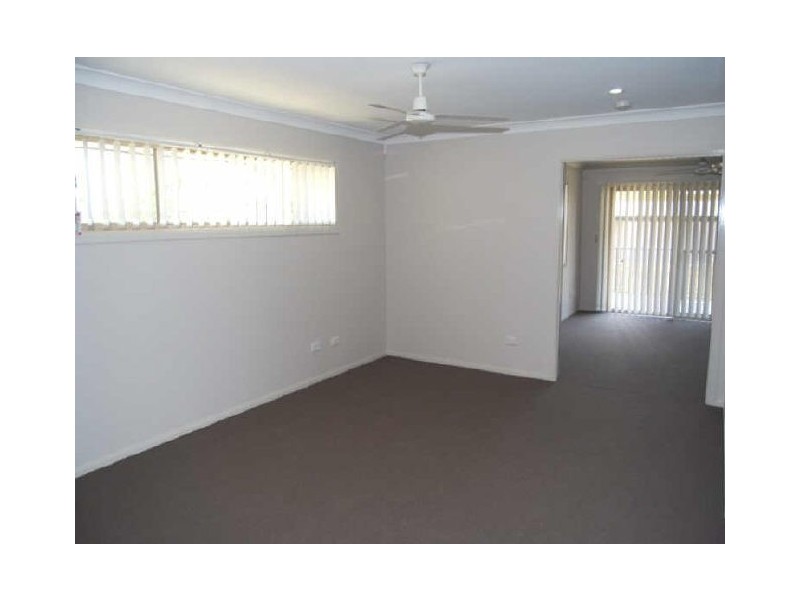 83 Rowland Ave, Wakerley QLD 4154