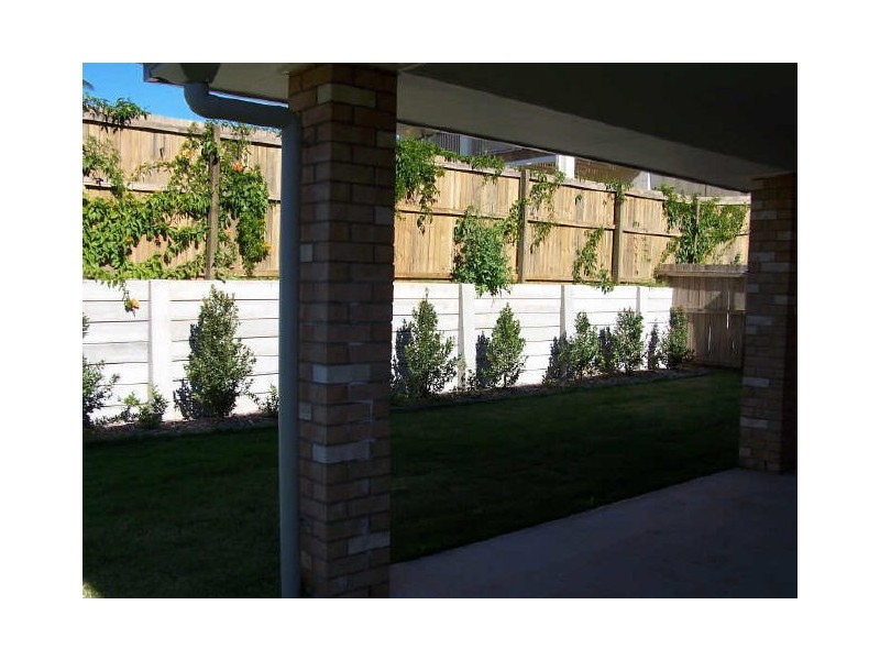 2/239 Queens Street, Cleveland QLD 4163