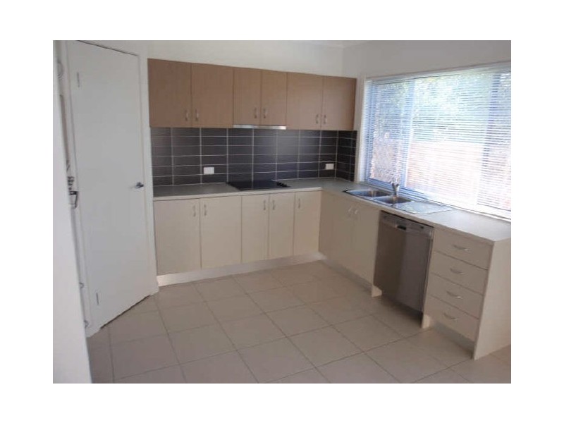 2/239 Queens Street, Cleveland QLD 4163