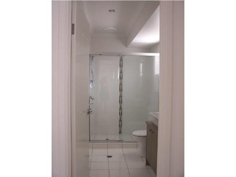 2/34 Birdwood Road, Birkdale QLD 4159