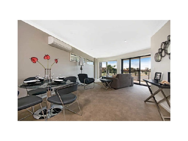 203 Shore Street, Cleveland QLD 4163