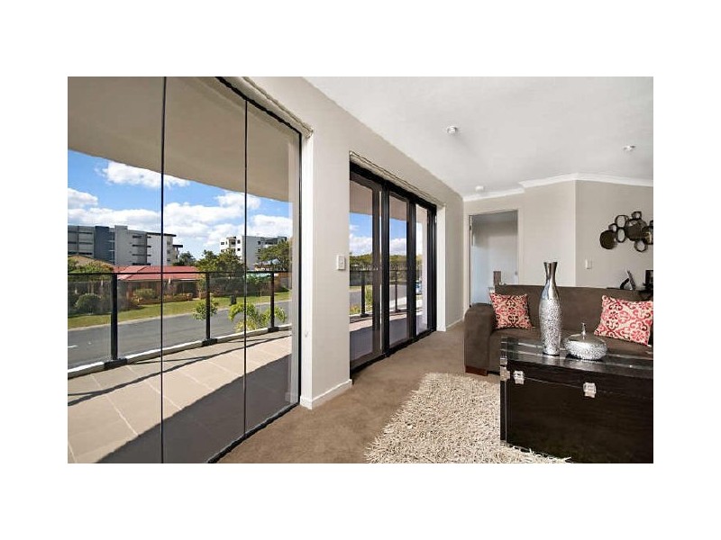 203 Shore Street, Cleveland QLD 4163