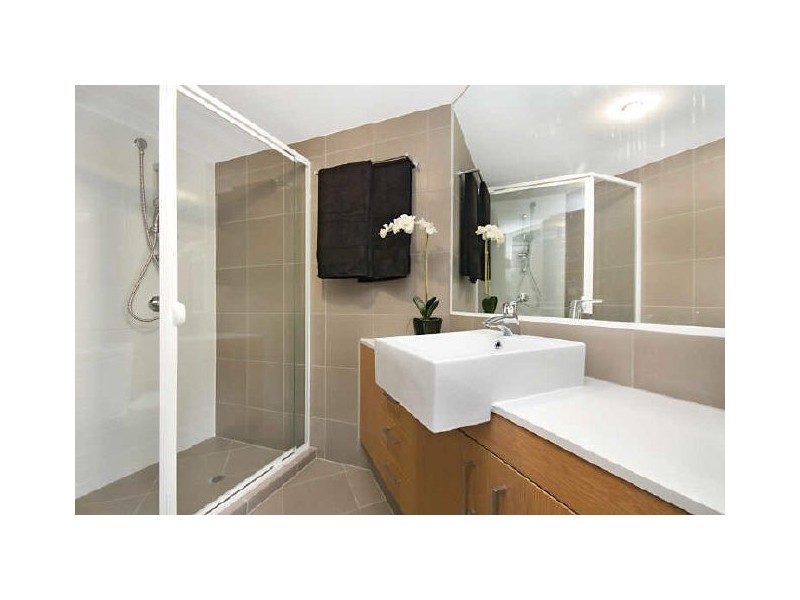 203 Shore Street, Cleveland QLD 4163