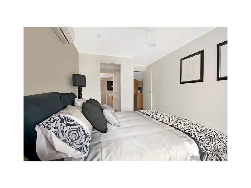 203 Shore Street, Cleveland QLD 4163