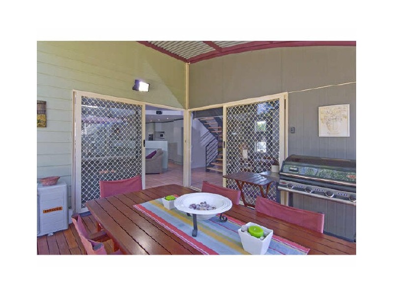 16 Saul Street, Thorneside QLD 4158